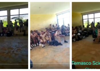 Viral video of Temasco students sitting on the floor due to lack of chairs surfaces