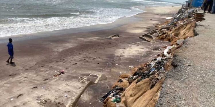 Tidal wave wreaks havoc in Dansoman: Homes destroyed, residents left homeless