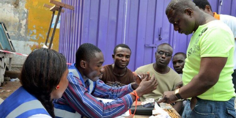 Shocking: Ghanaian man narrates how election stuffing are done in