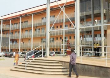 Tamale Teaching Hospital doctors in an emergency meeting following Health Minister brouhaha